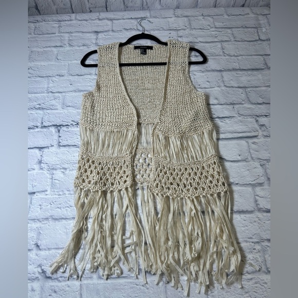 Forever 21 Cream Knit Fringe Vest. Size Small. Bohemian. Coastal Cowgirl. - Picture 3 of 7